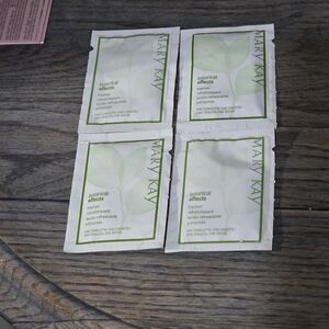 Mary Kay Botanical Effects Facial Wipes - White and Green